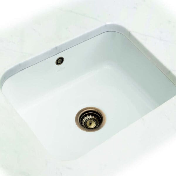 Cisterna c Kitchen sink ceramic undermount design fitted in countertop kitchen ()